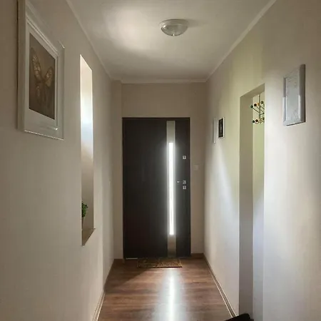 Mieszkanie Na Osiedlu Siedemsetlecia Uniejow Esterno foto